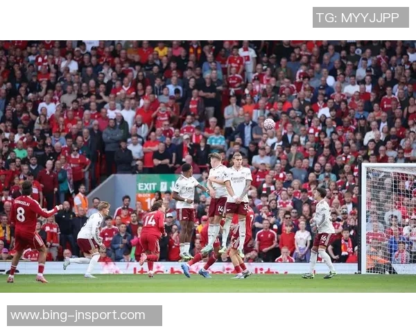 英超精彩回顾利兹联在主场战胜西汉姆展现强大实力