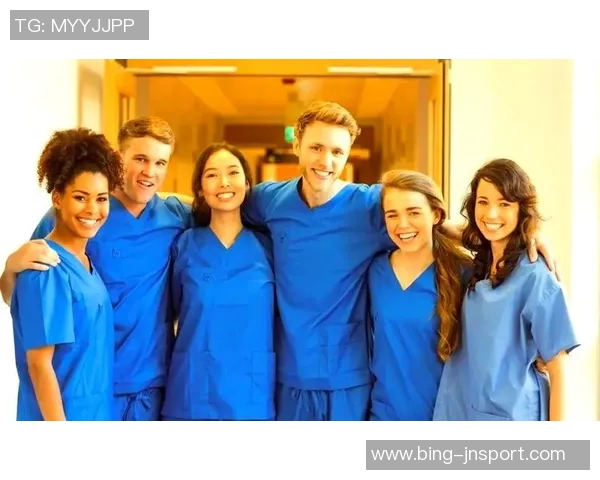 米奇约翰逊强调阵容深度的重要性每个人都需发挥作用以应对挑战